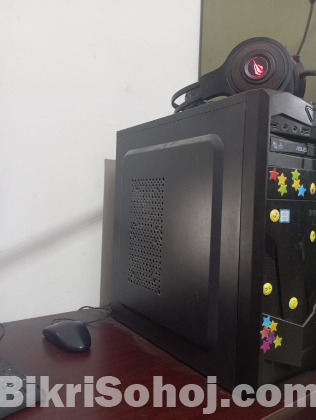 Intel i5 (8th gen), Graphics Card & Monitor